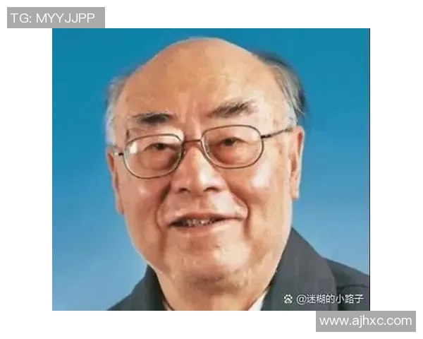 高峰:从草根到顶级足球运动员的奋斗历程与成就分析